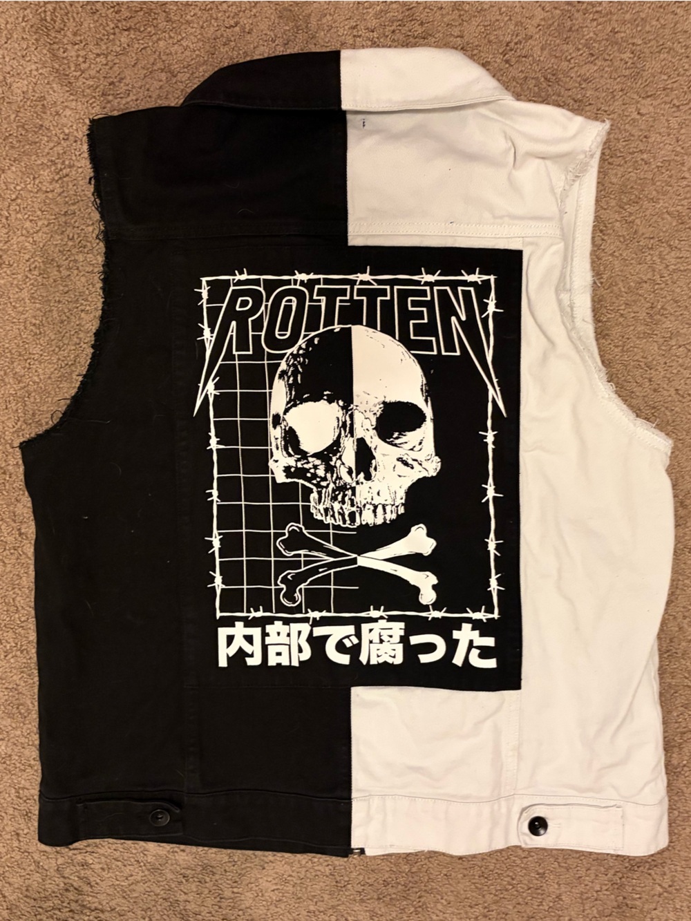 Hot Topic Black & White Split Graphic Vest with Skull